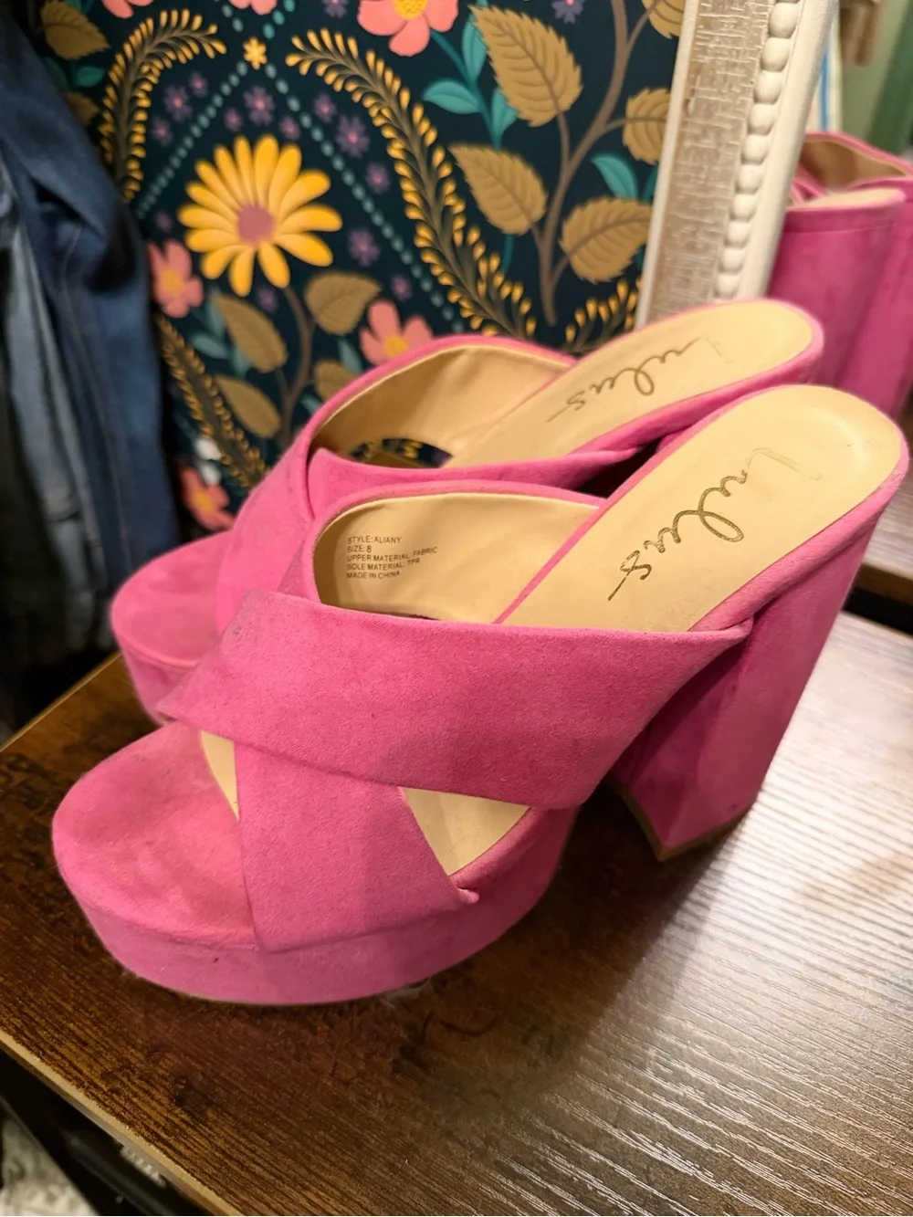 Lulu's Hot Pink Crisscross Platform Slide Sandals - Wore Once